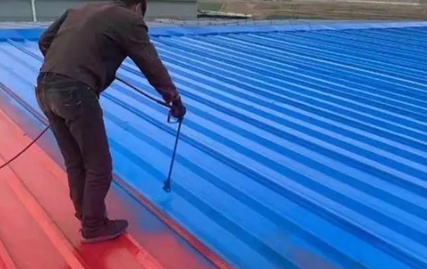 揭秘！為何隨處可見的彩鋼瓦突然遭拆？不拆后果嚴(yán)重！